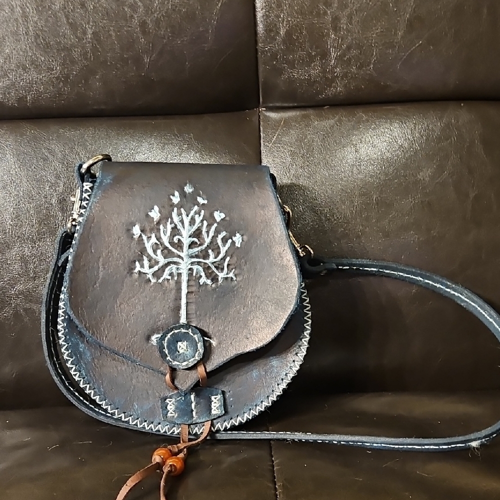 Lord the Rings Minas Tirith Leather Bag - Picture 5 of 6